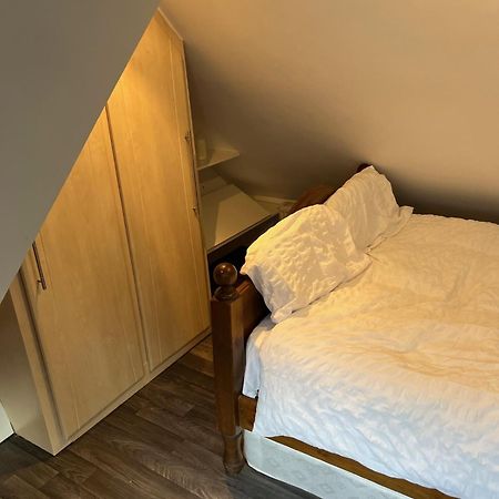 Cozy Room In A Serene House เบอร์มิงแฮม ภายนอก รูปภาพ