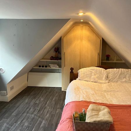 Cozy Room In A Serene House เบอร์มิงแฮม ภายนอก รูปภาพ